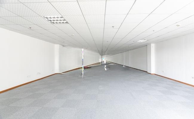 蕾特商务中心 102m²办公室 1.9元/m²/天 简单装修