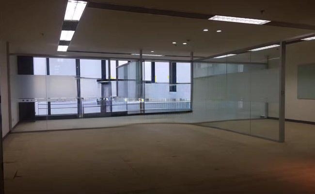 华虹创新园锦绣申江 173m²办公室 3.3元/m²/天 中等装修