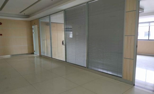 农房碧云公馆 282m²办公室 2.5元/m²/天 精品装修