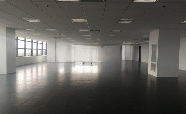 银东大厦 137m²办公室 3元/m²/天 精品装修